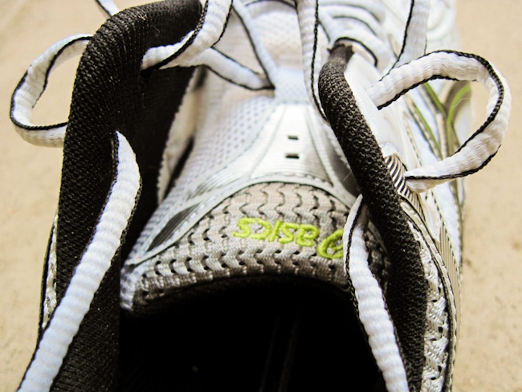 Creating a loop for your running shoes. step 4